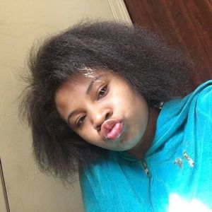 Meet your Posher, Kandi